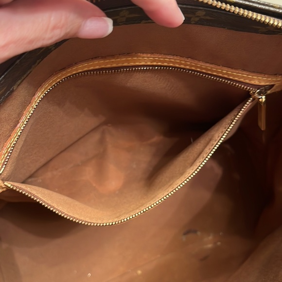 Authentic Louis Vuitton Cabas Mezzo - Picture 11 of 16